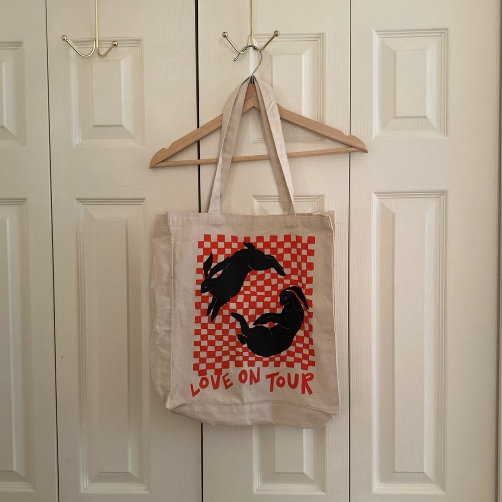 Harry Styles love on your tote bag